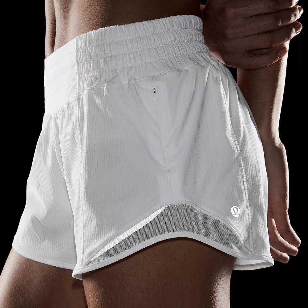 lululemon athletica Hotty Hot High-Rise Lined Short 2.5"